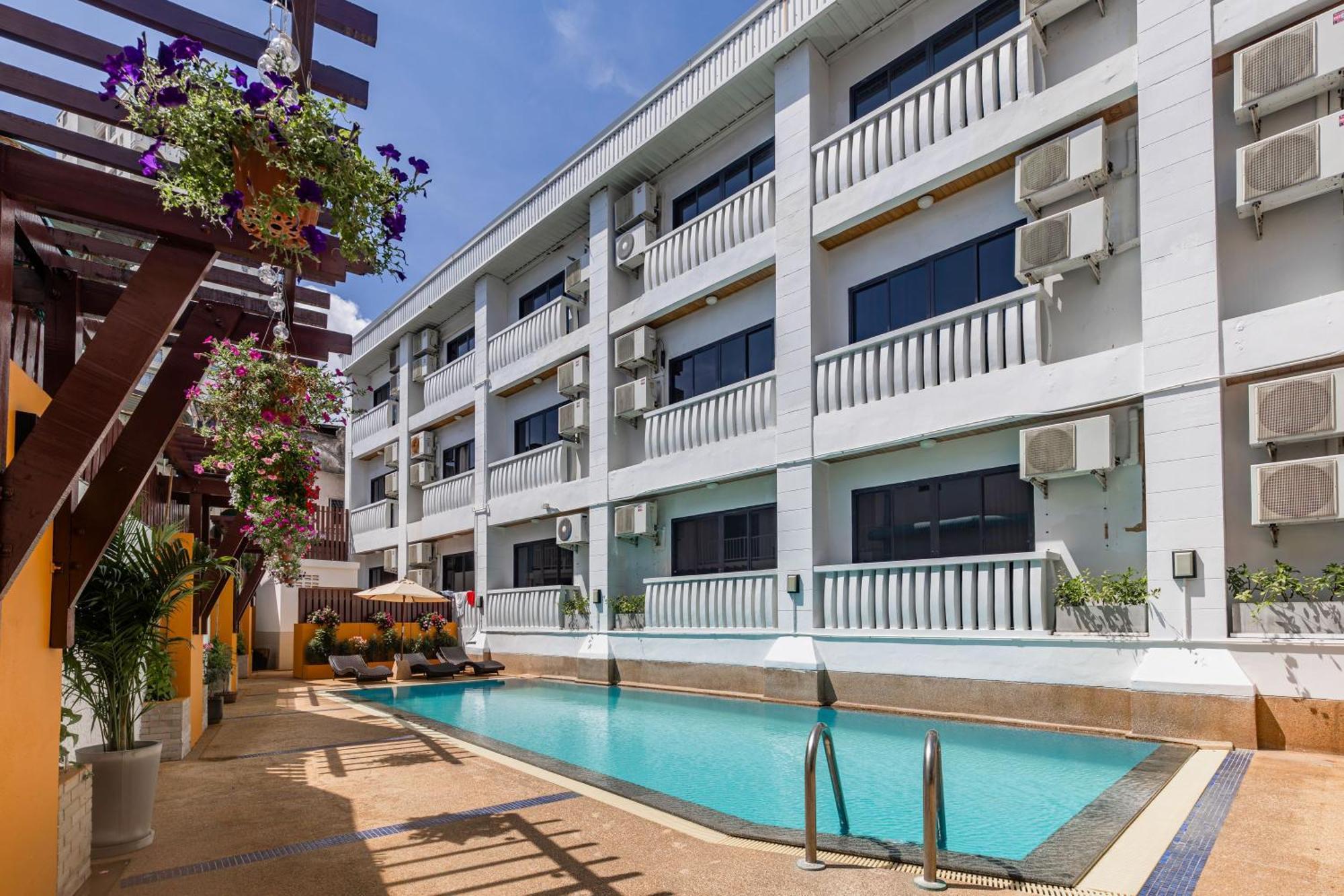 Rattana Beach Hotel Karon Eksteriør billede