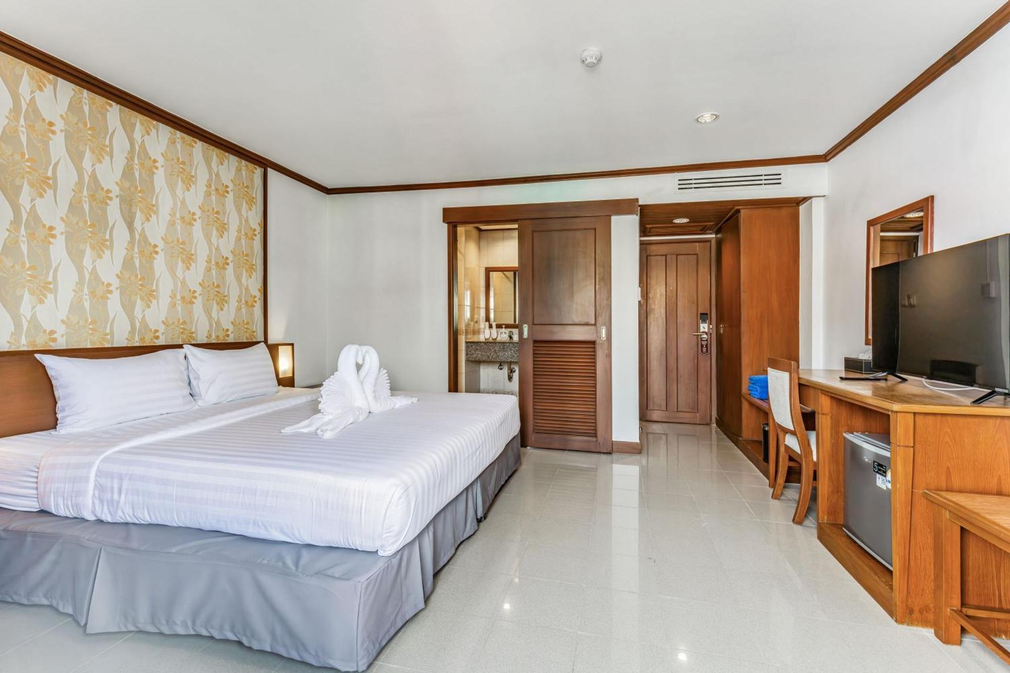 Rattana Beach Hotel Karon Eksteriør billede