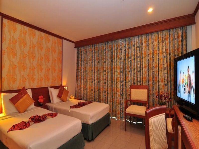 Rattana Beach Hotel Karon Eksteriør billede