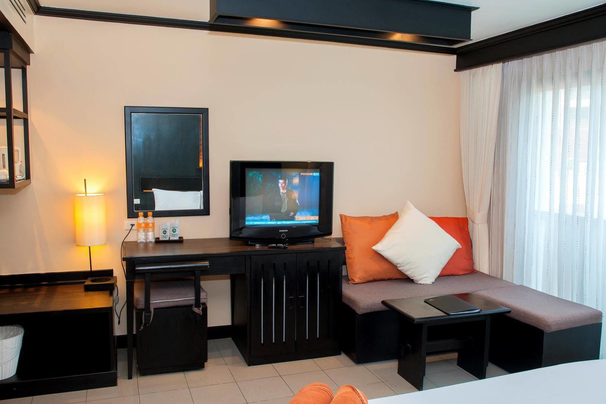Rattana Beach Hotel Karon Eksteriør billede