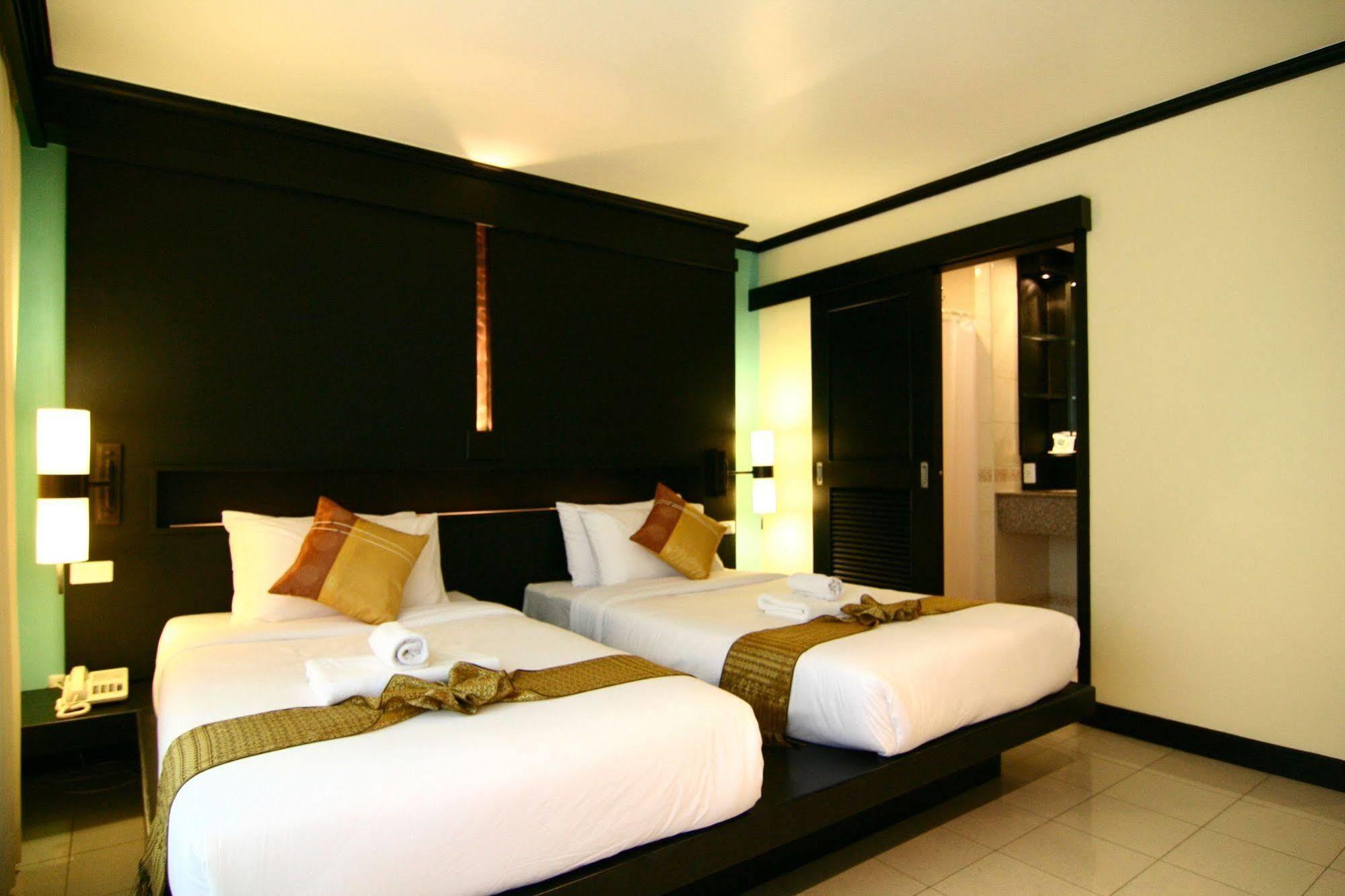 Rattana Beach Hotel Karon Eksteriør billede
